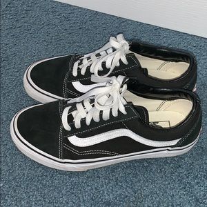 Women's Black and white vans size 7.5